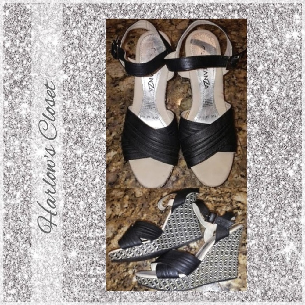 壟JUST REDUCED 壟EUC- Black and off white Wedges
